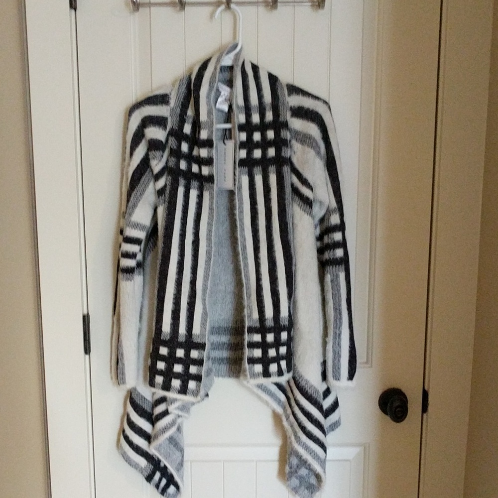 Cardigan sweater